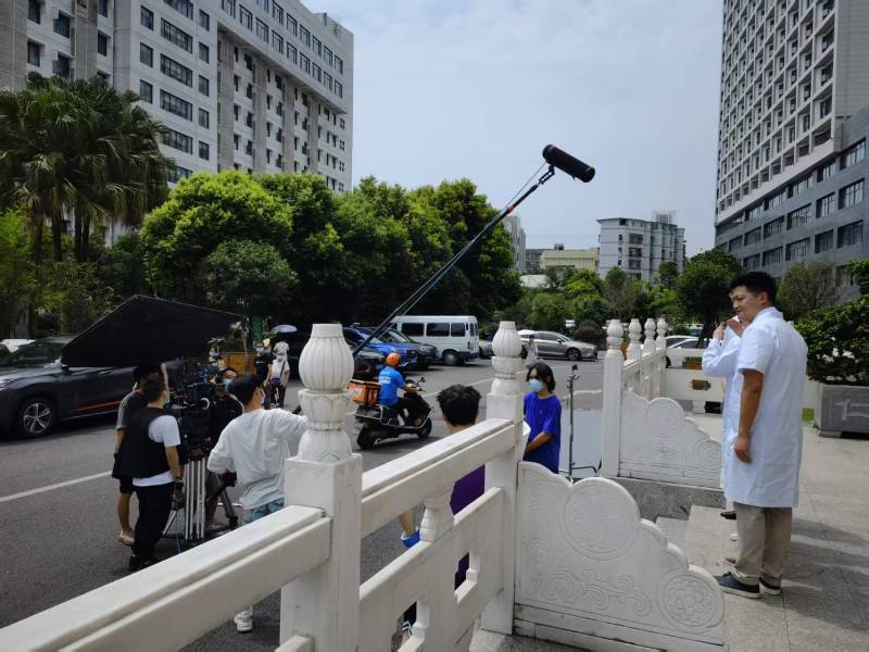 果洛广告片拍摄公司低成本实现高规格制作的诀窍